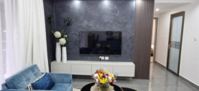 Stylish 2 Bedroom Serviced Apartment with Study, Your Urban Retreat